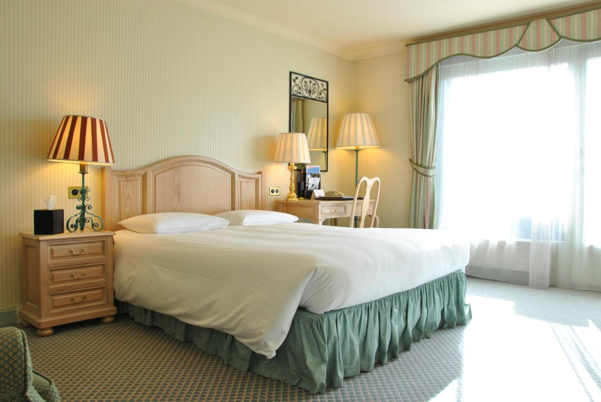 Grand Hotel Du Golf & Palace Crans-Montana Exterior foto